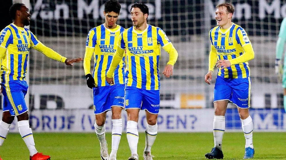 更是对他每 更是对他每