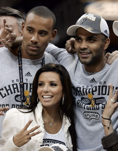 先发轮值采 先发轮值采